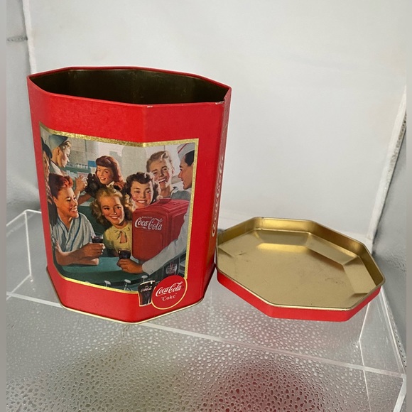 Vintage “Coca Cola” Canister - Picture 6 of 9